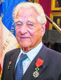 Photo of photos/Ian-MacLennan-Evanton-WWII-veteran-awarded-Frances-highest-award-Legion-dHonneur_crop