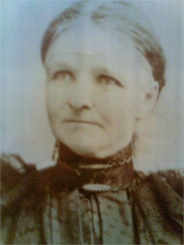 Photo of photos/Isabella_McKerrow_nee_McLennan_1842-1920